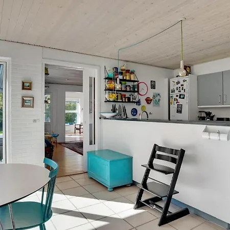 3 Bedroom Stunning In * Malling