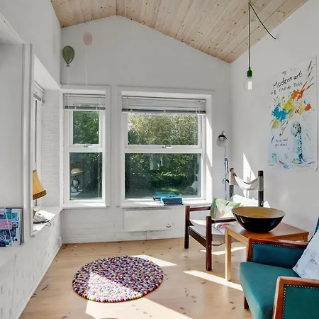 Semesterbostad 3 Bedroom Lovely In *