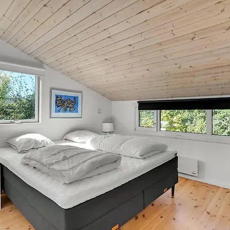 3 Bedroom Stunning In * Malling