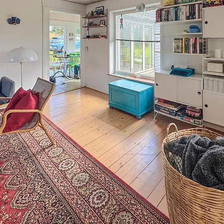 3 Bedroom Stunning In Semesterbostad Malling