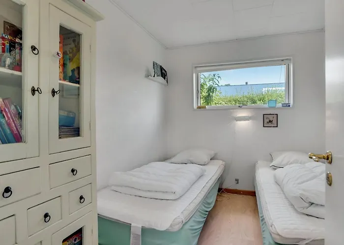 Дом отдыха 3 Bedroom Stunning In *
